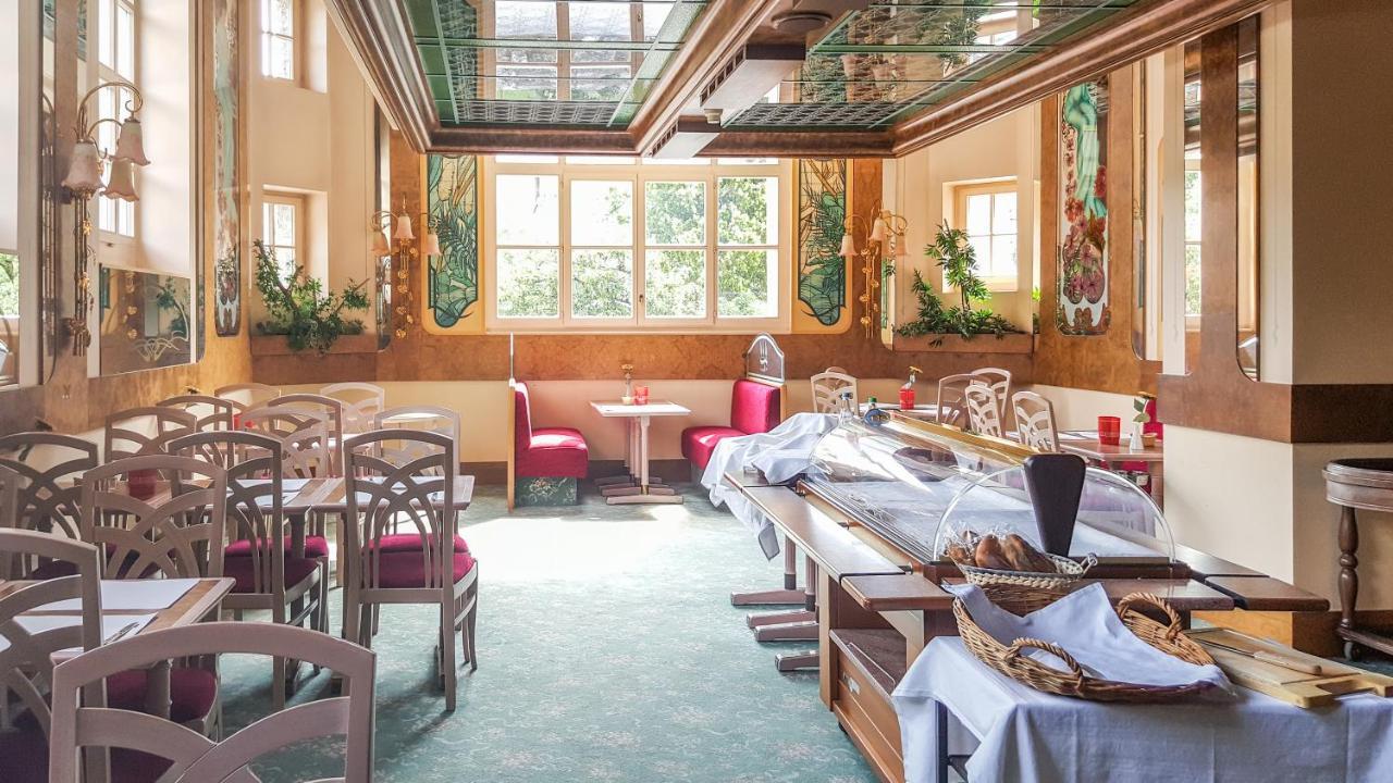 Hotel Les Berges Chippis Bagian luar foto