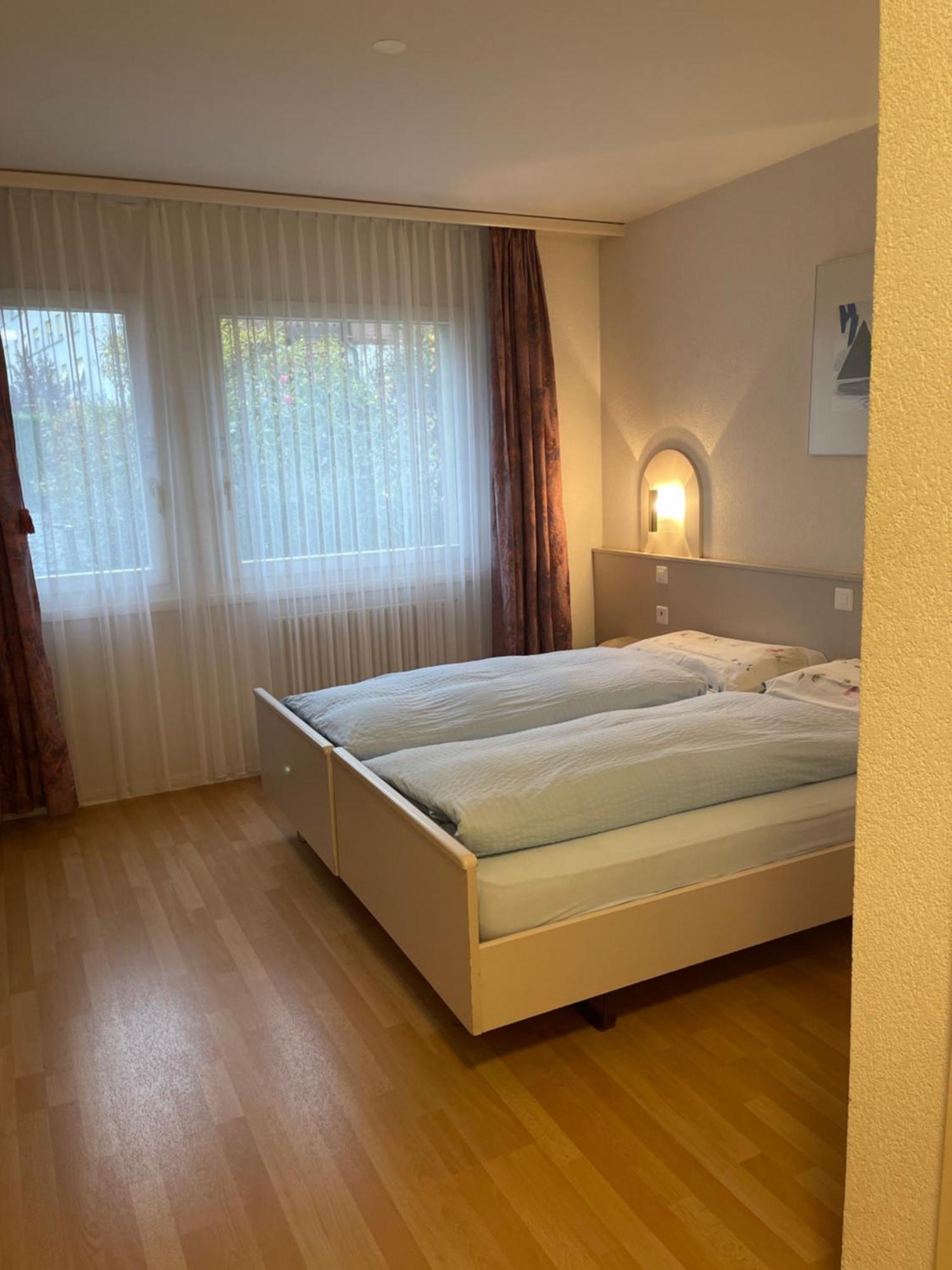 Hotel Les Berges Chippis Bagian luar foto