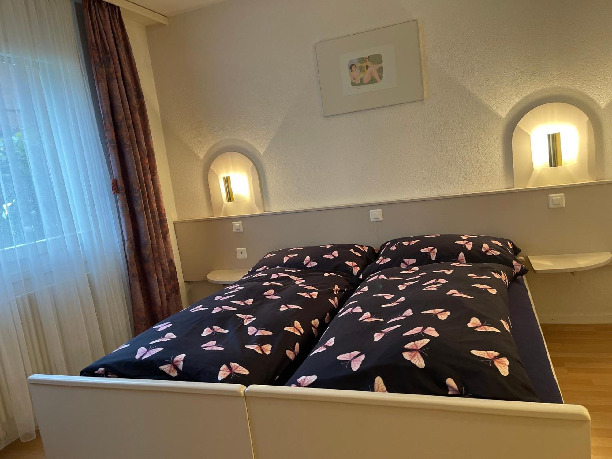 Hotel Les Berges Chippis Bagian luar foto