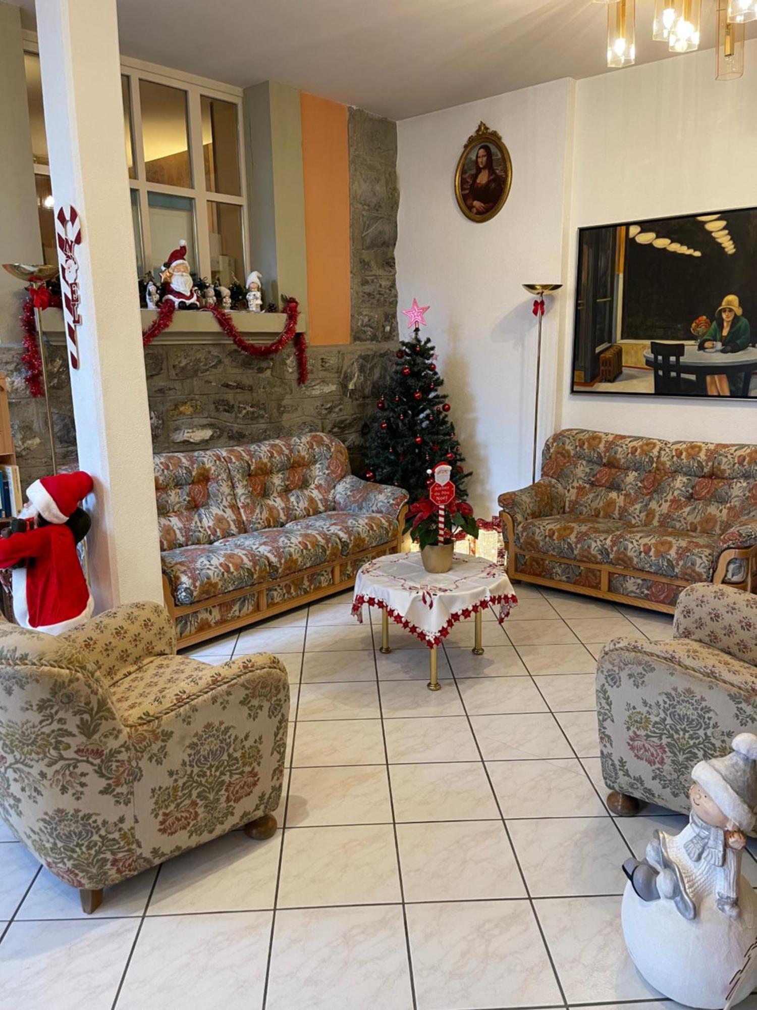 Hotel Les Berges Chippis Bagian luar foto